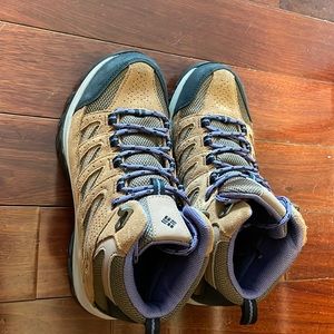 Columbia Hiking boots classics